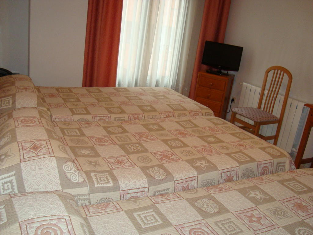 Hostal Universal Benavente Værelse billede