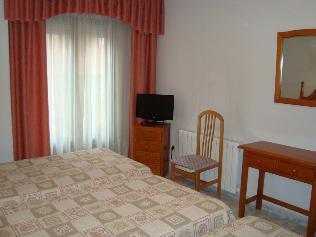 Hostal Universal Benavente Værelse billede