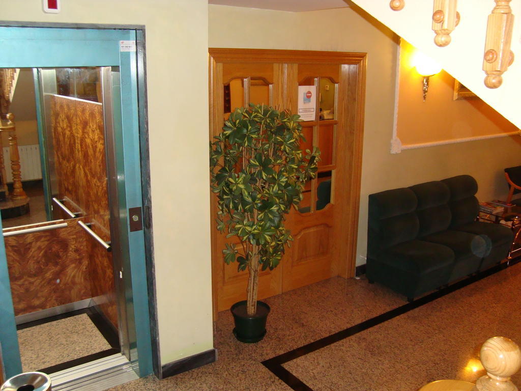 Hostal Universal Benavente Eksteriør billede