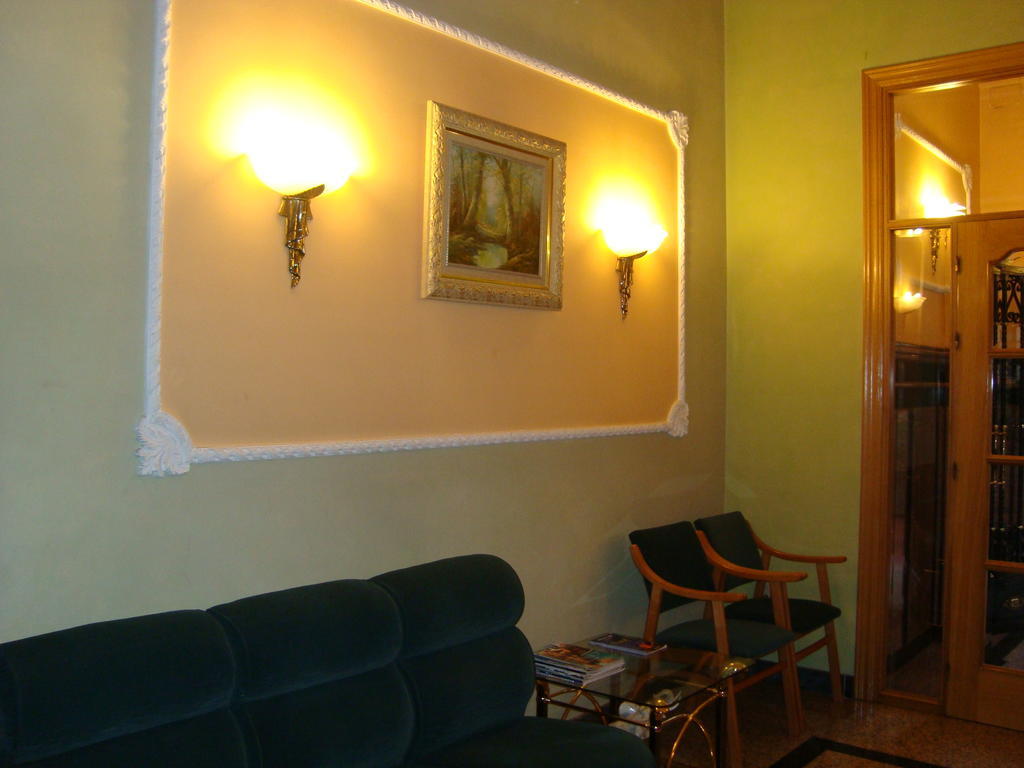Hostal Universal Benavente Eksteriør billede